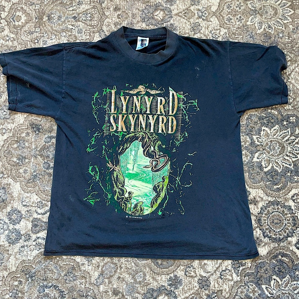 Vintage 1993 Lynard skynard world tour of 93 band tee GEM incorporate
